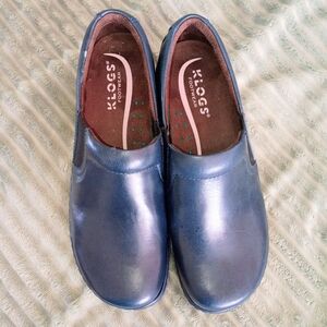 Klogs Women's Blue Slip-On Leather Shoes; Stylish & Versatile! Sz 7 Medium!